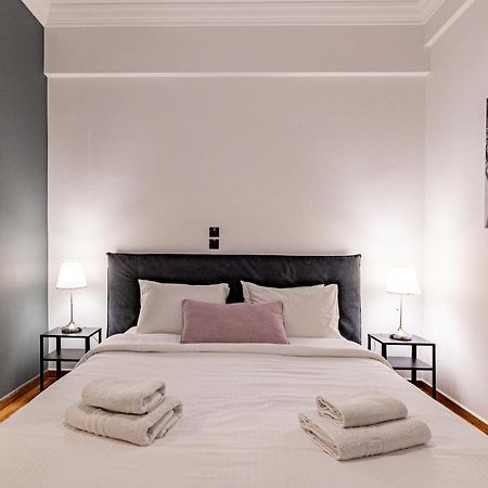 Cozy Apartment In Kolonaki Athens - Sleeps 5 Buitenkant foto