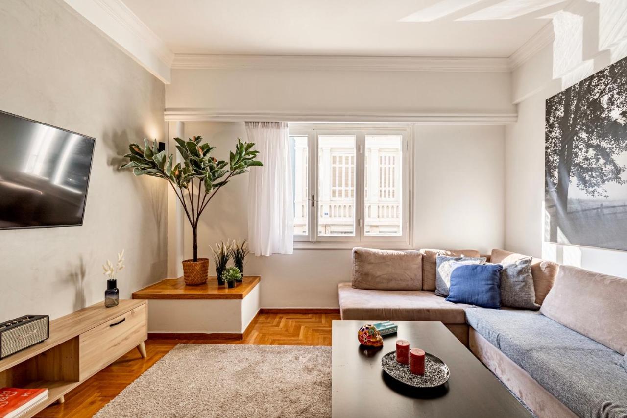 Cozy Apartment In Kolonaki Athens - Sleeps 5 Buitenkant foto