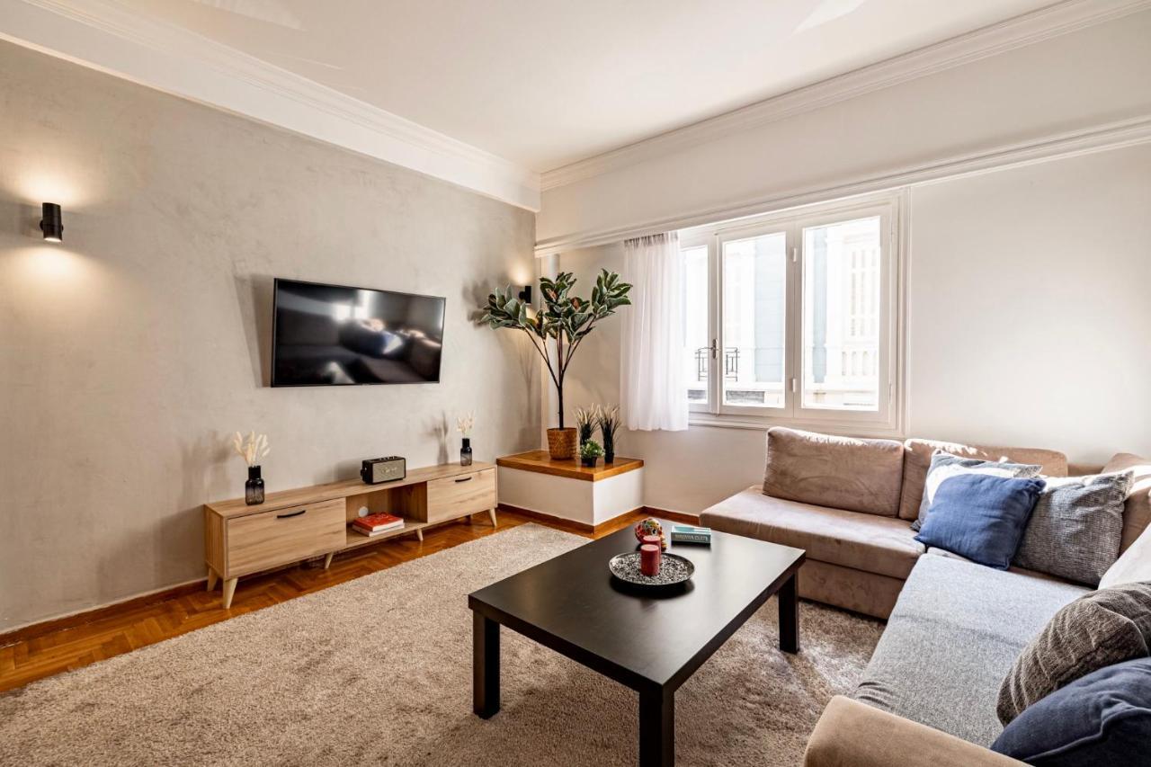 Cozy Apartment In Kolonaki Athens - Sleeps 5 Buitenkant foto