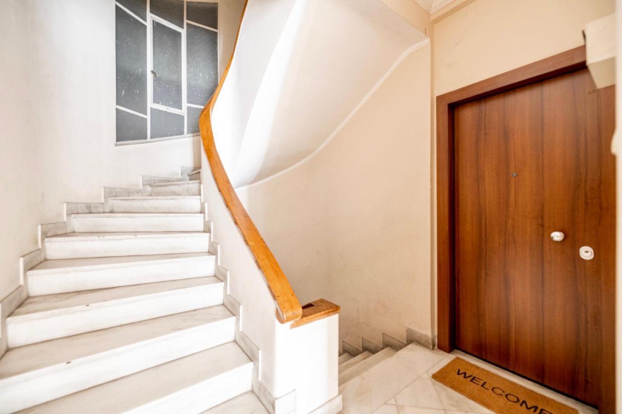 Cozy Apartment In Kolonaki Athens - Sleeps 5 Buitenkant foto